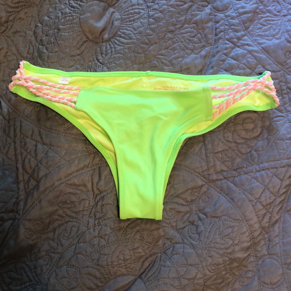 Bikini bottoms
